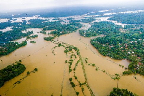 Sri-lanka-floods-Aranayake-Landslide6
